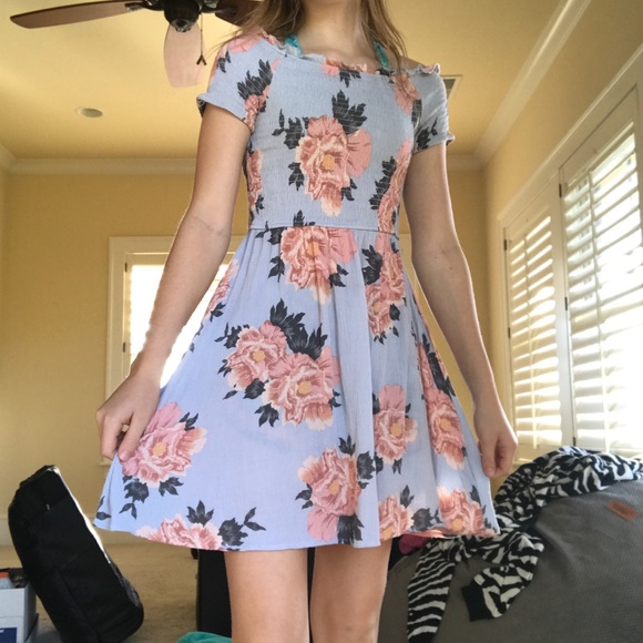 Flowery Dress - Picture 2 of 3